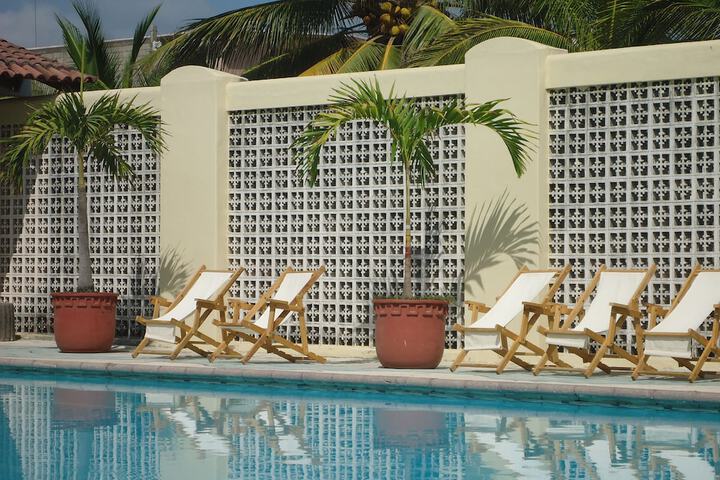 Hotel Pool