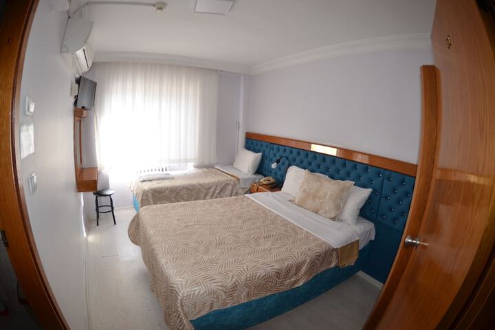 Room 9 of 19