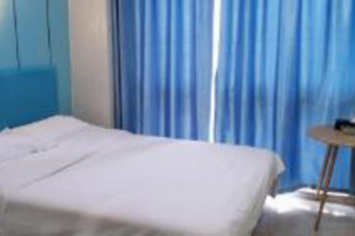 Room 15 of 16