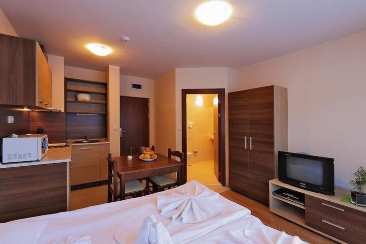 Room 8 of 39