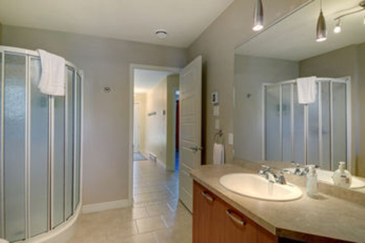 Room 2 of 19