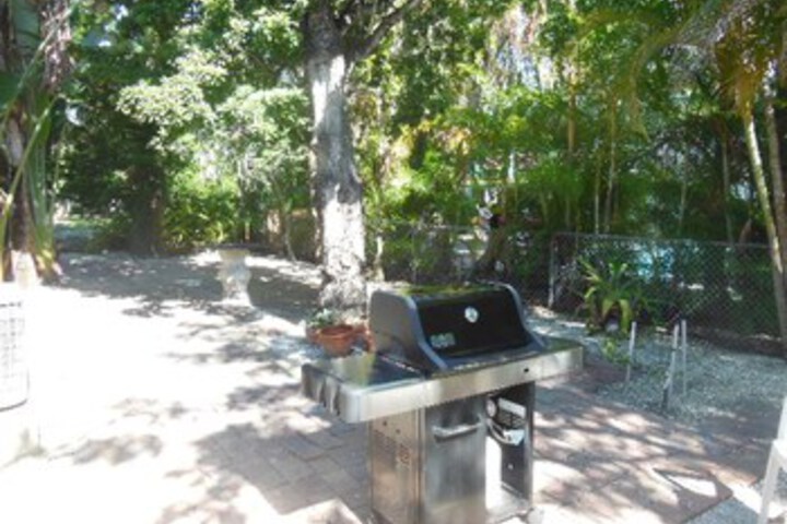 Property Grounds 31 of 41