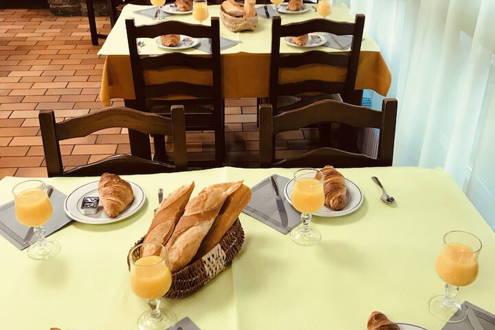 Breakfast/Coffee Service 52 of 80