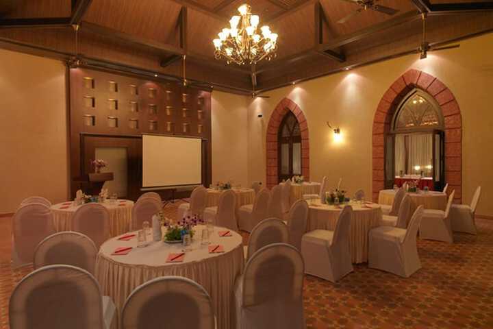 Ballroom/Hall 67 of 119