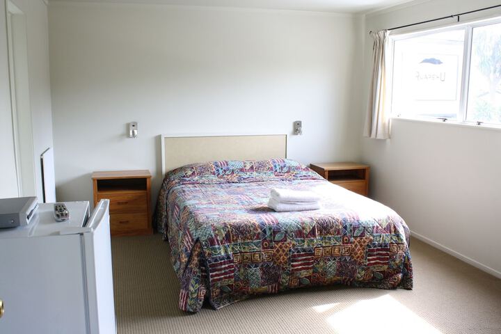 Room 4 of 155