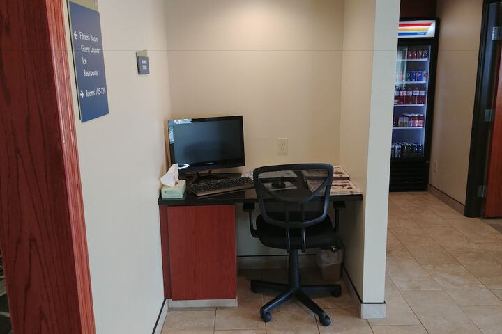 Business Center 30 of 35