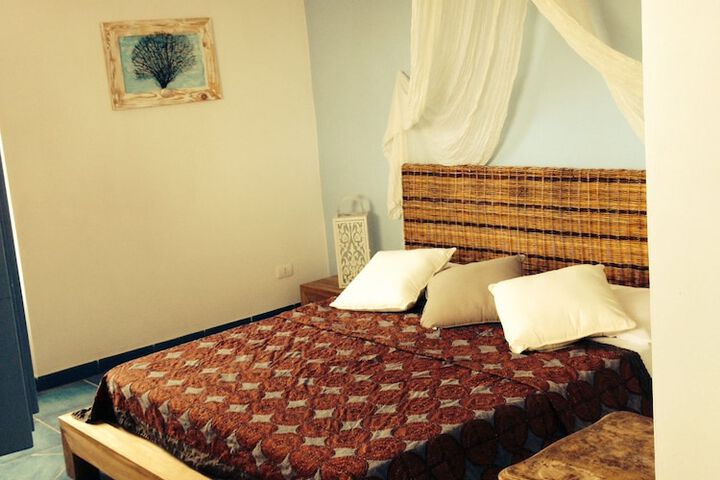 Room 17 of 43