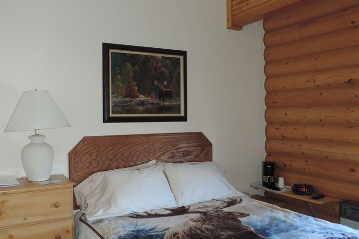 Room 4 of 12
