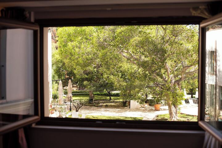 Room 19 of 104