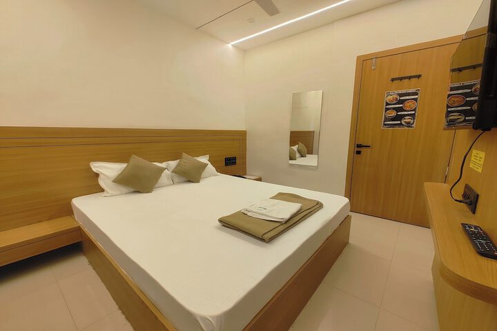 Room 14 of 24