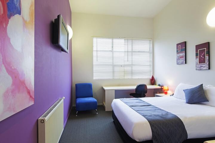 Room 5 of 41