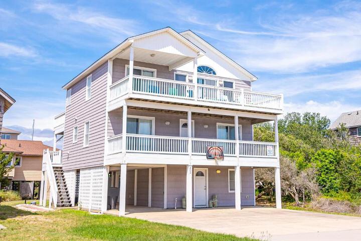 Oceans View - Kill Devil Hills MP 8 200 Yds to Beach, Hot Tub, Pool Table, Pets OK in Kill Devil Hills, NC