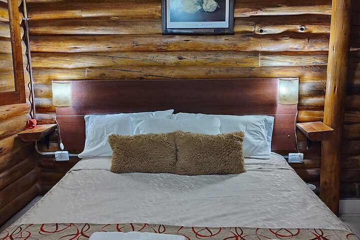 Room 5 of 82