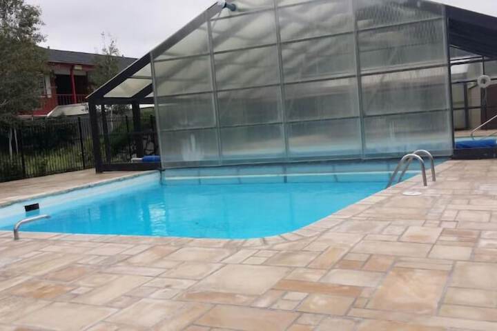 Pool 19 of 28