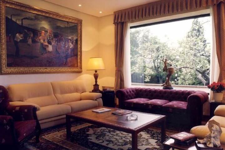 Guest Lobby
