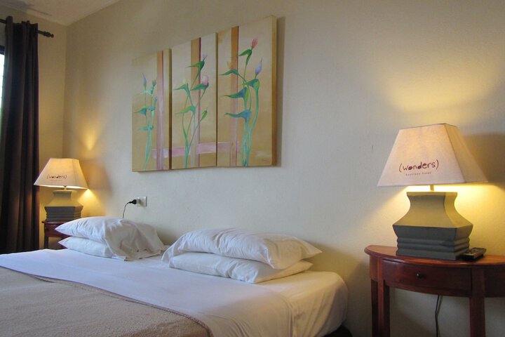 Room 18 of 114