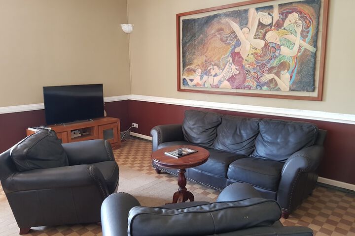 Lounge 54 of 71