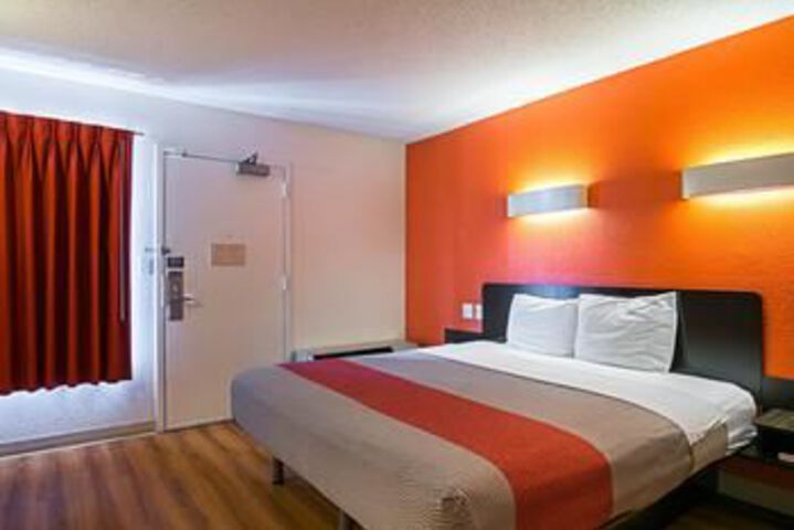 Room 29 of 86