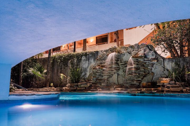 Pool Hotel