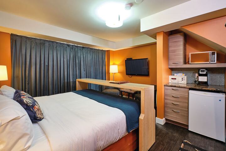 Room 15 of 108