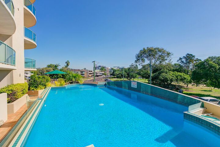Hotel Pool
