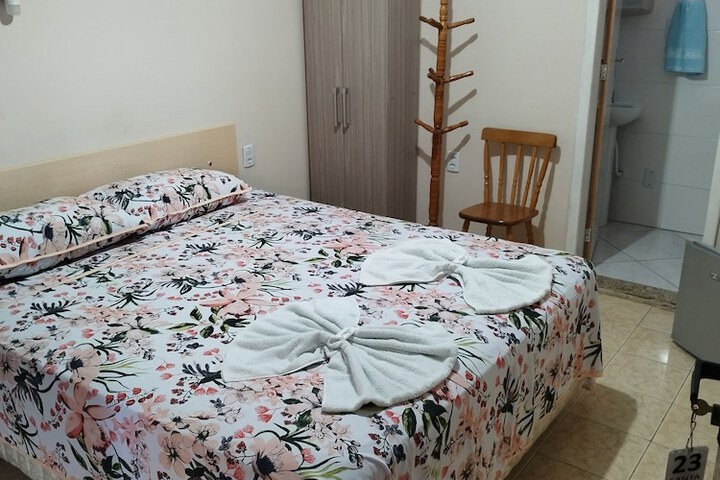 Room 6 of 22
