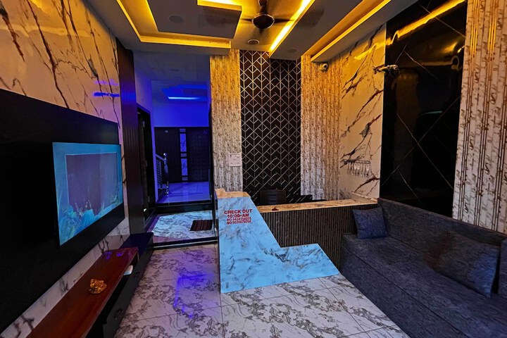 Hotel Interior 4 of 27