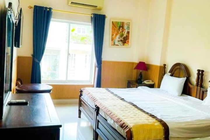 Room 9 of 50