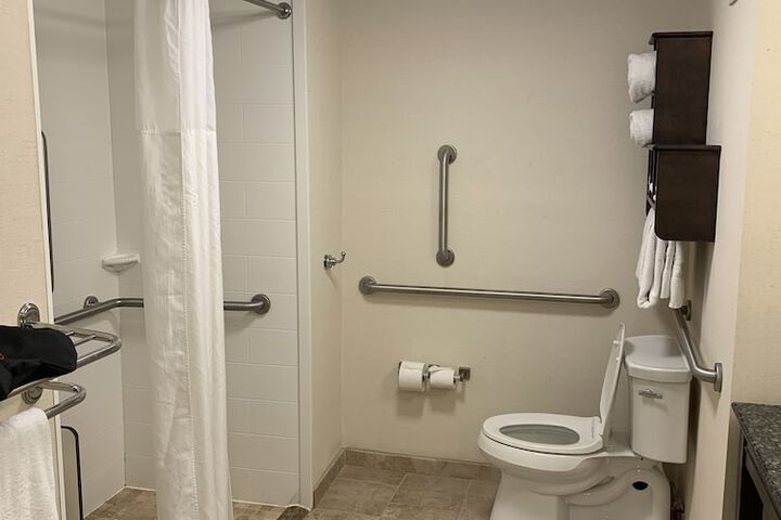 Room 34 of 70