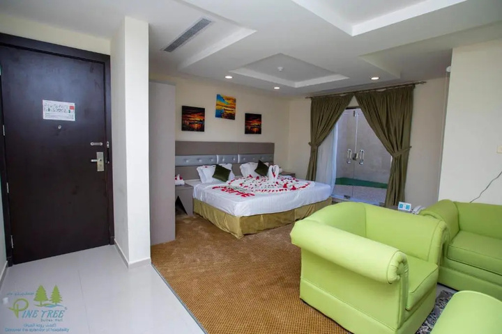 Room 15 of 18