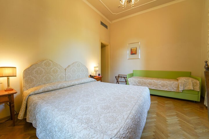 Room 42 of 127