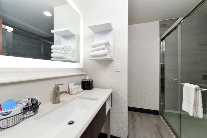 Bathroom shower