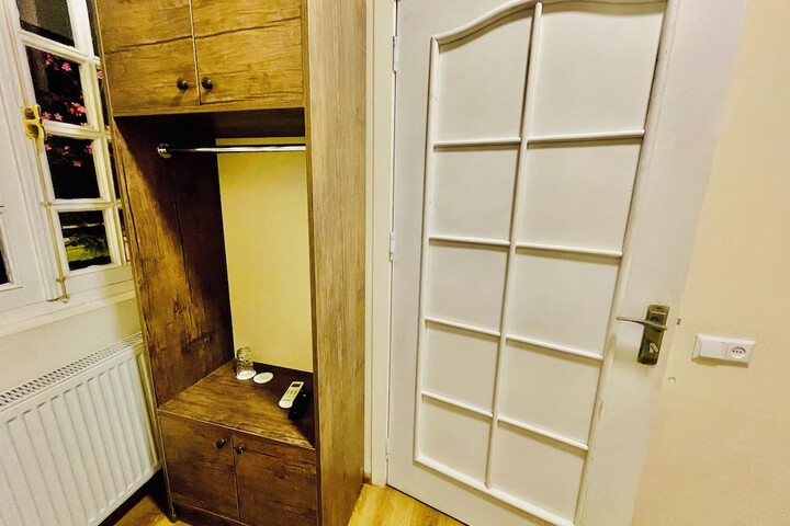 Room 38 of 146