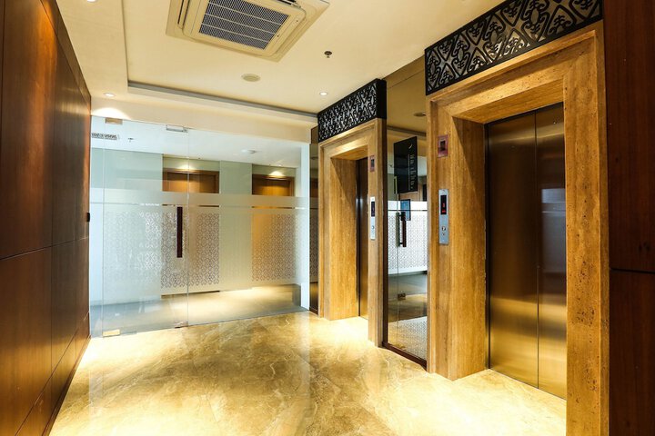 Guest Lobby