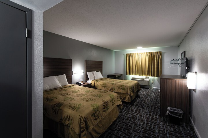 Room 3 of 7