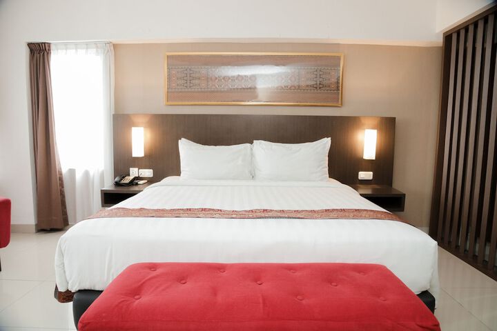 Room 10 of 34