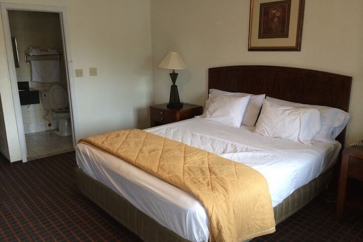 Room 7 of 35