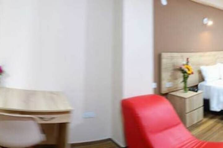 Room 21 of 74