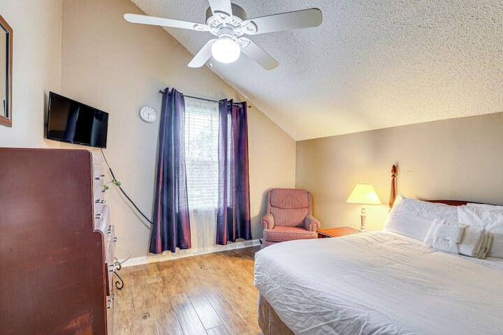 Room 3 of 53