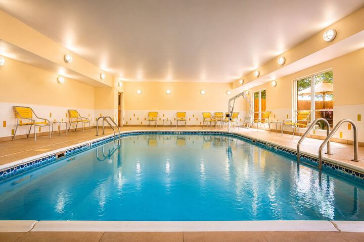 Hotel with Pool