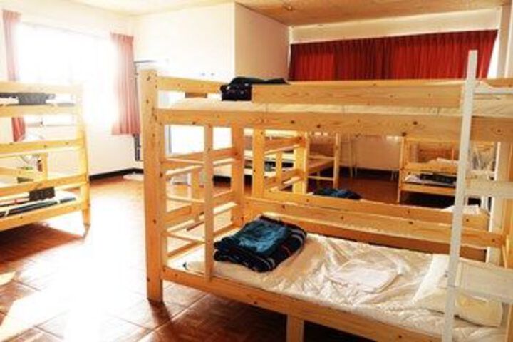 Room 25 of 64