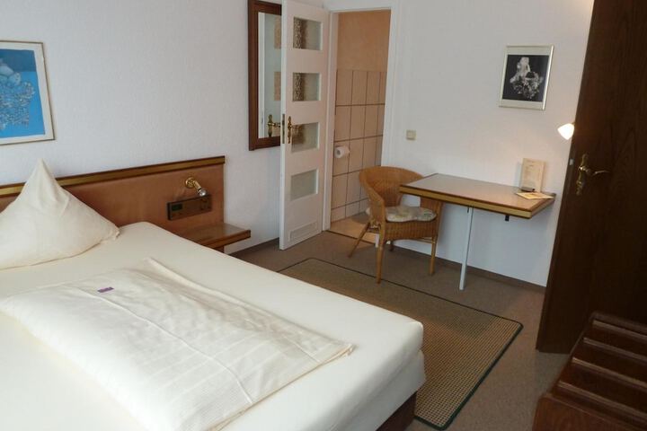 Room 13 of 41