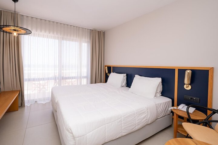 Room 16 of 126