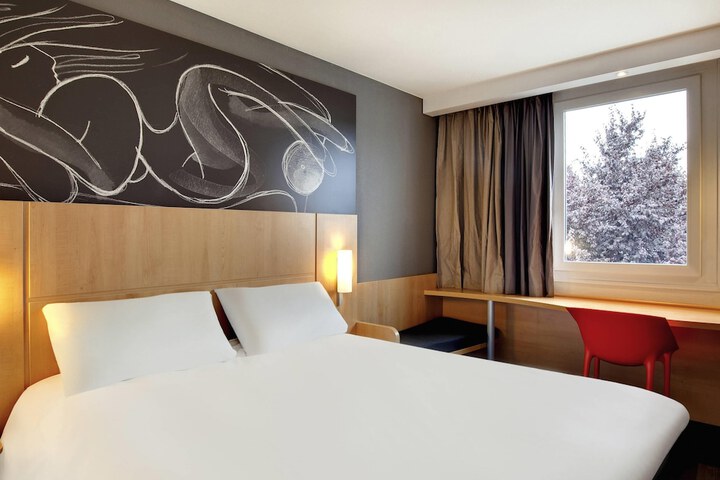 Room 7 of 30