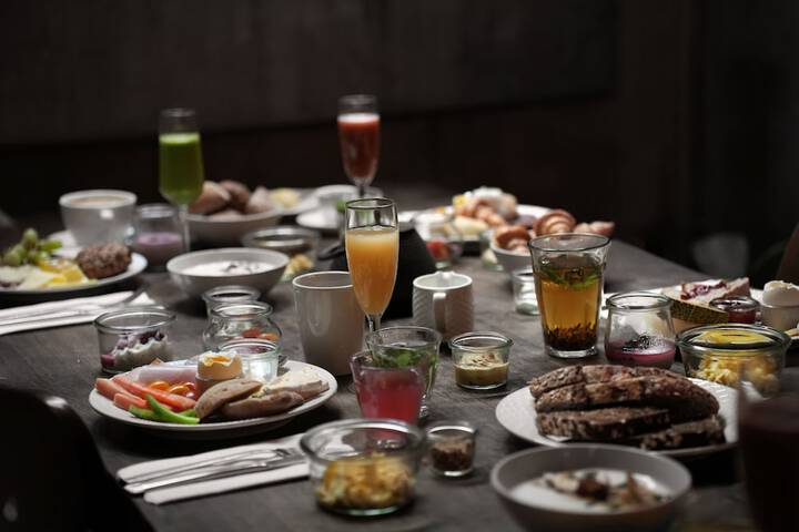 Breakfast/Coffee Service 43 of 65