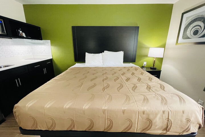 Room 18 of 72