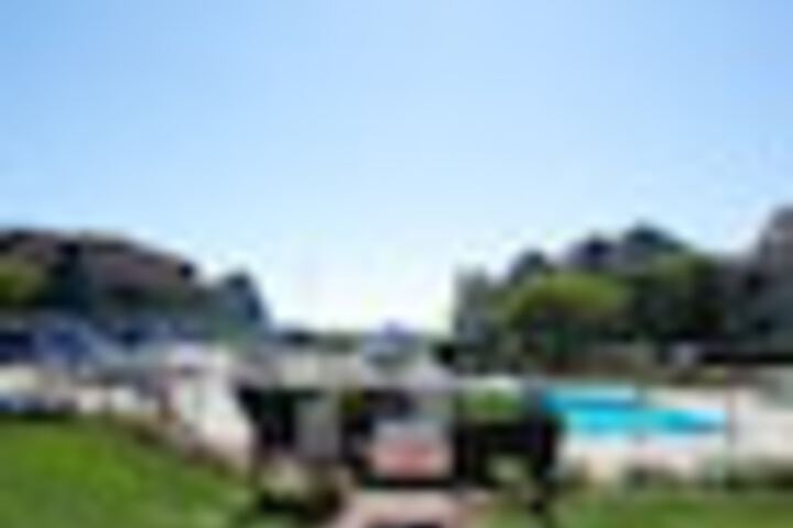 Pool 887 of 984