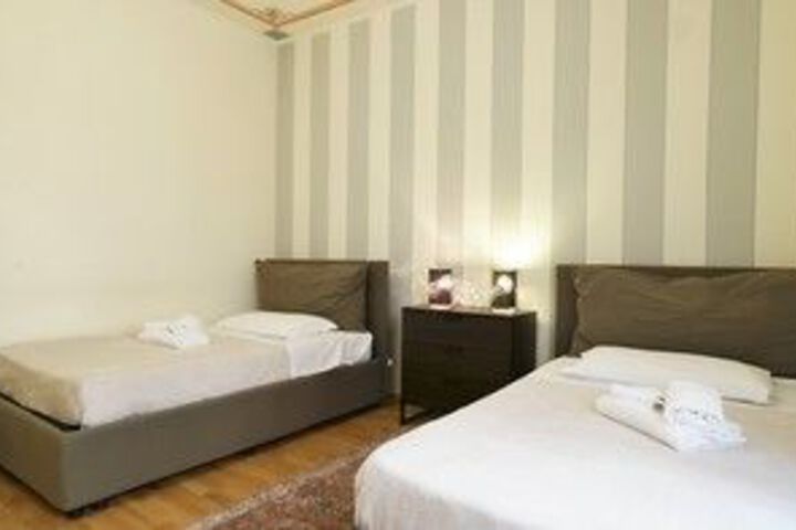 Room 9 of 20