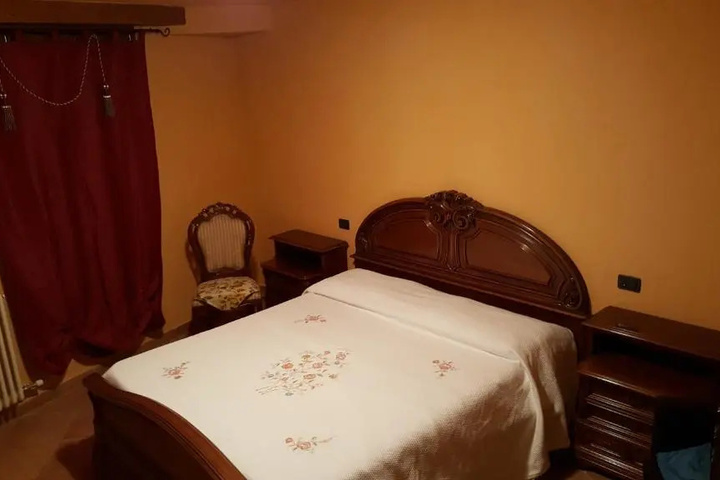 Room 3 of 13