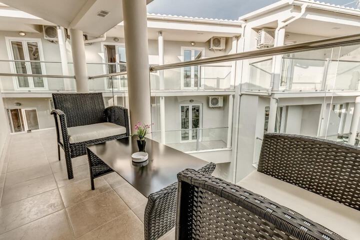 Terrace/Patio 33 of 66